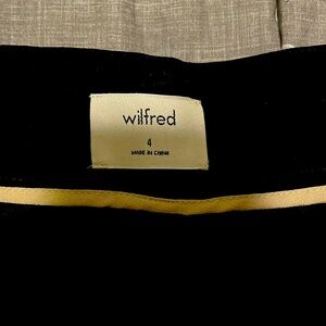 Wilfred Front Tie Wide Leg Black and twisted crop top